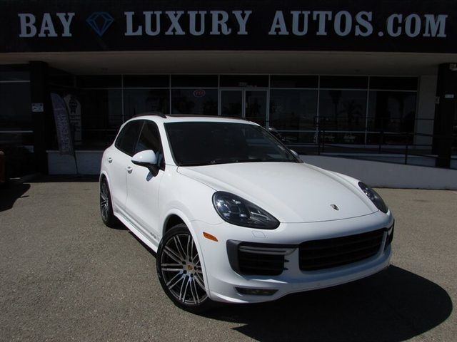 2016 Porsche Cayenne GTS AWD photo