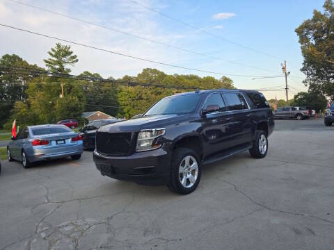 2015 Chevrolet Suburban LT RWD photo