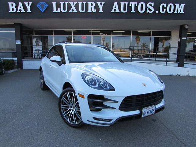 2016 Porsche Macan Turbo AWD photo