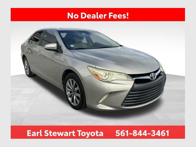 2015 Toyota Camry XLE FWD photo