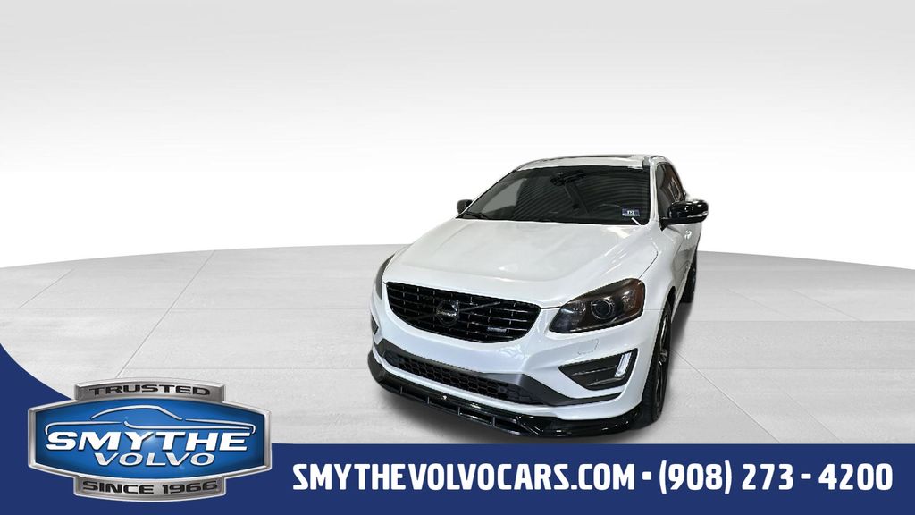 2016 Volvo XC60 T6 R-Design AWD photo