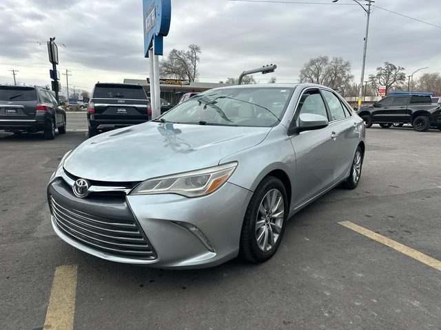 2016 Toyota Camry XLE FWD photo
