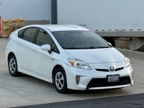 2015 Toyota Prius Two FWD photo