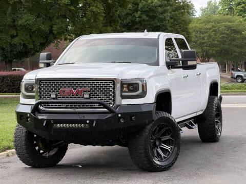 2015 GMC Sierra 2500HD Denali 4WD photo