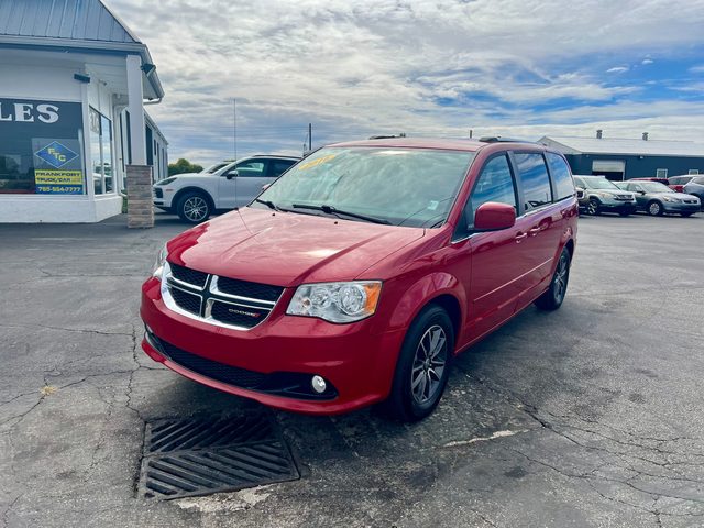 2016 Dodge Grand Caravan SXT Plus FWD photo