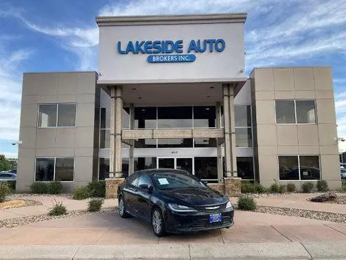 2016 Chrysler 200 S AWD photo
