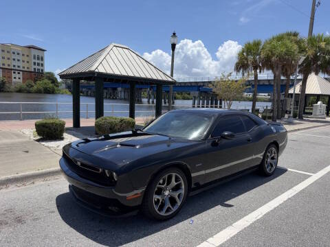 2015 Dodge Challenger R/T RWD photo