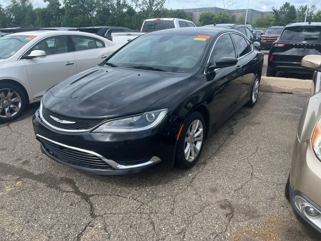 2016 Chrysler 200 Limited FWD photo