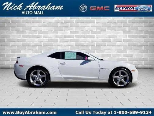 2015 Chevrolet Camaro LT RWD photo