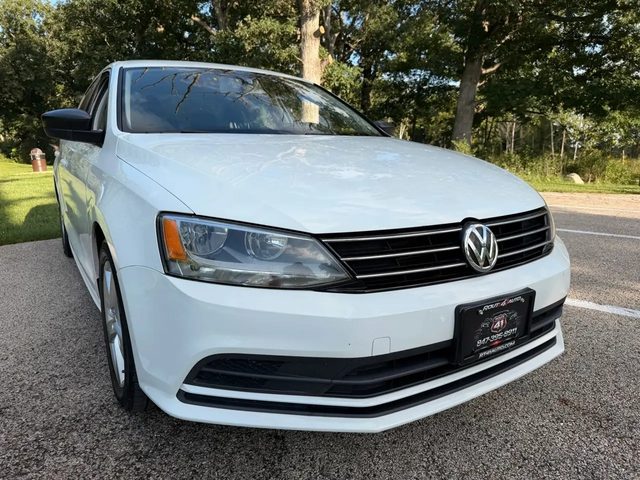 2015 Volkswagen Jetta 2.0L TDI S FWD photo