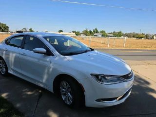 2015 Chrysler 200 Limited FWD photo