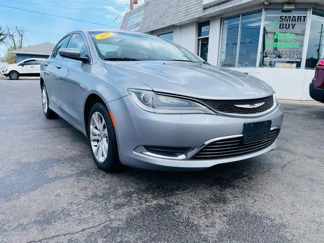 2016 Chrysler 200 Limited FWD photo