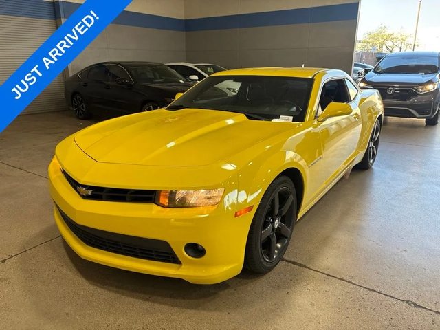 2015 Chevrolet Camaro LT RWD photo