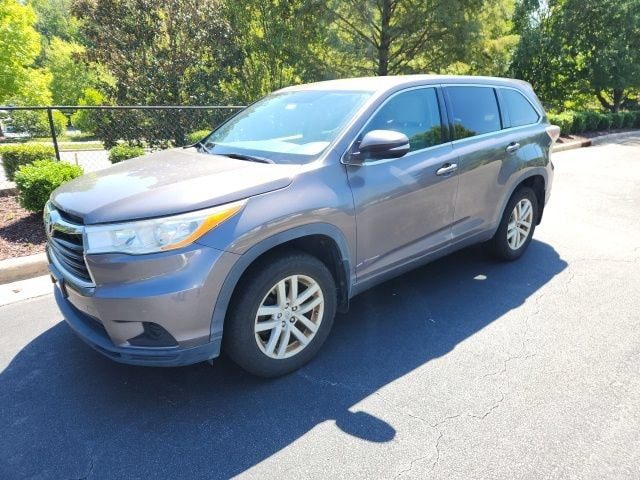 2015 Toyota Highlander LE AWD photo