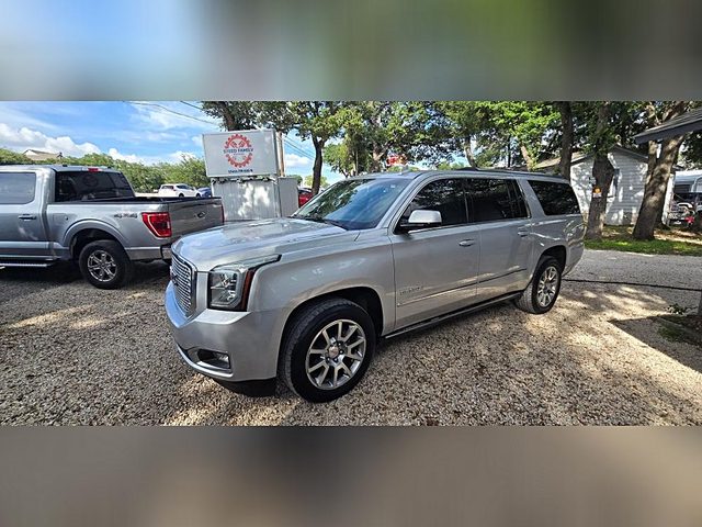 2016 GMC Yukon XL Denali 4WD photo