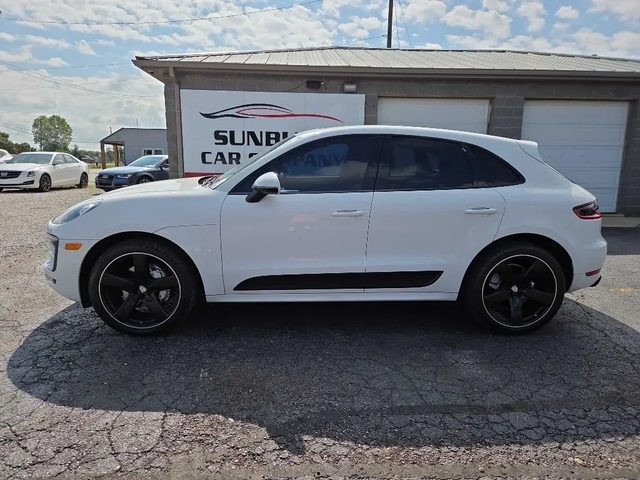 2016 Porsche Macan S AWD photo
