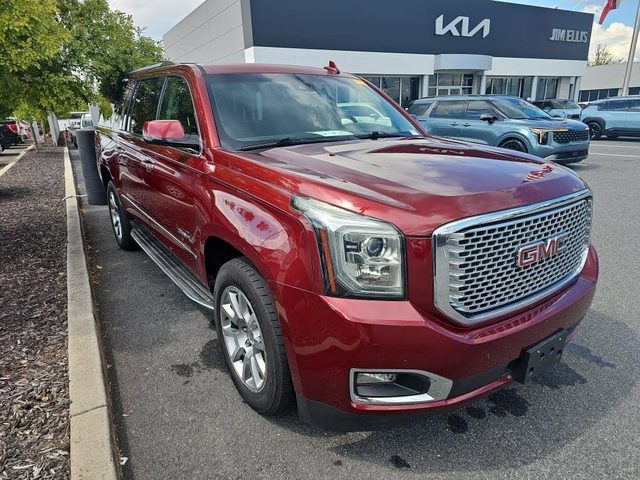 2016 GMC Yukon XL Denali RWD photo