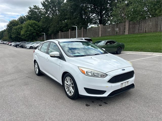 2016 Ford Focus SE FWD photo