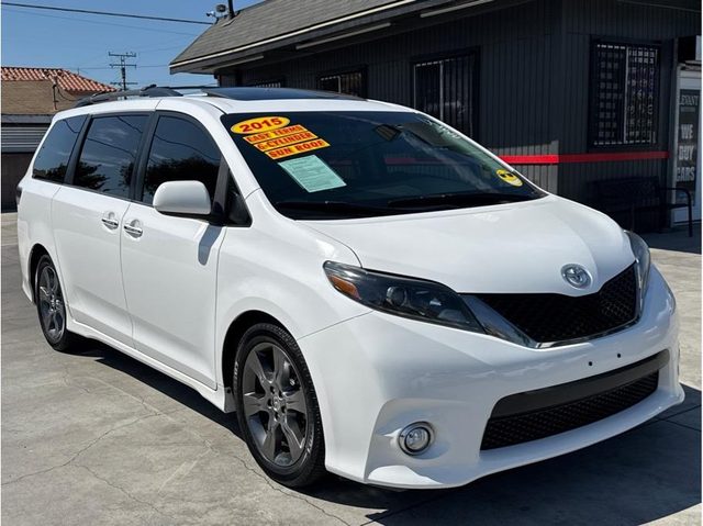 2015 Toyota Sienna SE FWD photo