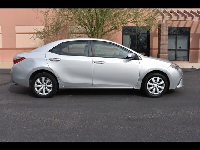 2016 Toyota Corolla LE FWD photo