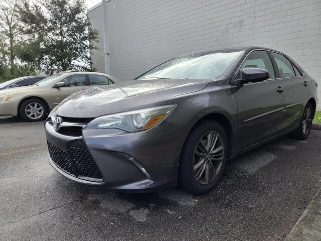 2016 Toyota Camry SE FWD photo
