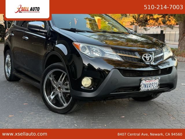 2015 Toyota RAV4 LE FWD photo