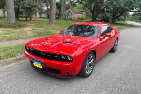 2015 Dodge Challenger R/T RWD photo