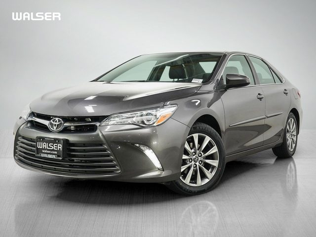 2016 Toyota Camry XLE FWD photo