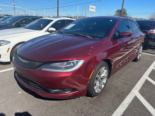 2016 Chrysler 200 S FWD photo