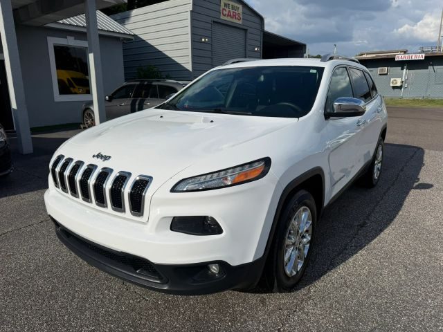 2016 Jeep Cherokee Latitude 4WD photo