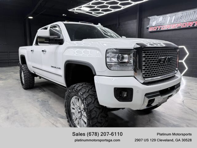2015 GMC Sierra 2500HD Denali 4WD photo