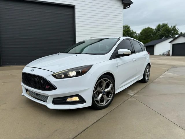 2015 Ford Focus ST FWD photo