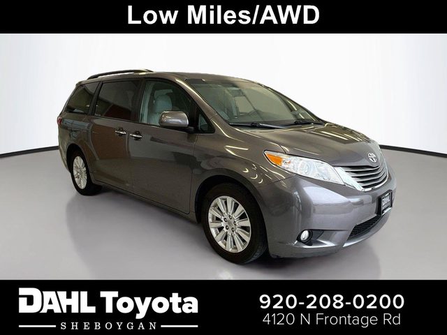 2015 Toyota Sienna XLE AWD photo