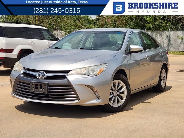 2016 Toyota Camry LE FWD photo