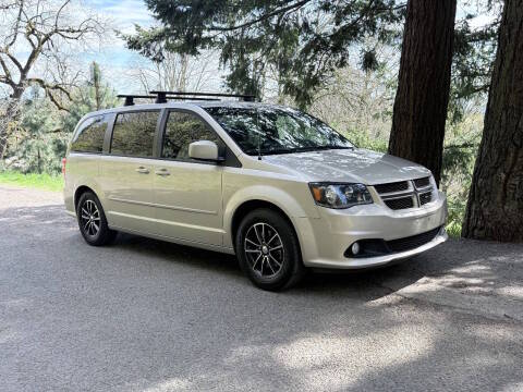 2016 Dodge Grand Caravan R/T FWD photo