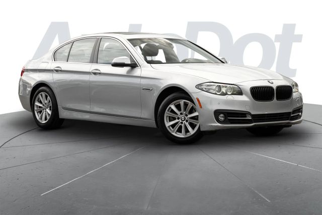2016 BMW 5 Series 528i xDrive AWD photo