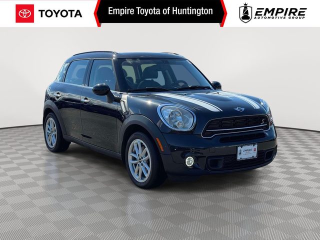 2016 MINI Countryman S FWD photo