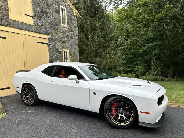 2015 Dodge Challenger SRT Hellcat RWD photo