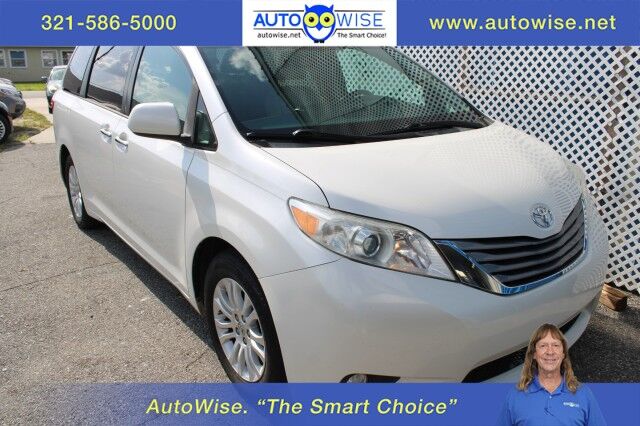 2015 Toyota Sienna XLE FWD photo