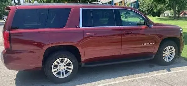 2016 Chevrolet Suburban LS 4WD photo