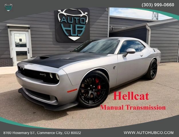 2015 Dodge Challenger SRT Hellcat RWD photo