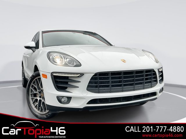 2016 Porsche Macan S AWD photo