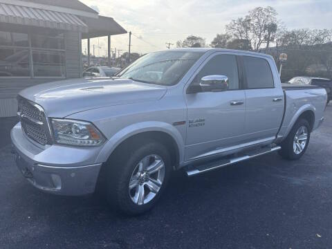 2016 Ram 1500 Laramie 4WD photo