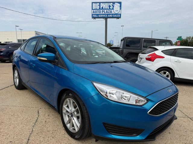 2015 Ford Focus SE FWD photo