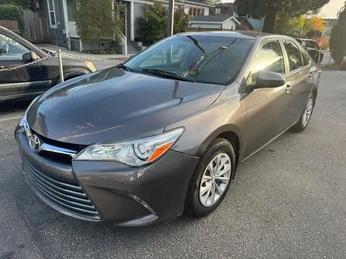 2016 Toyota Camry LE FWD photo