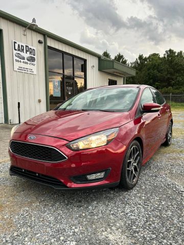 2015 Ford Focus SE FWD photo
