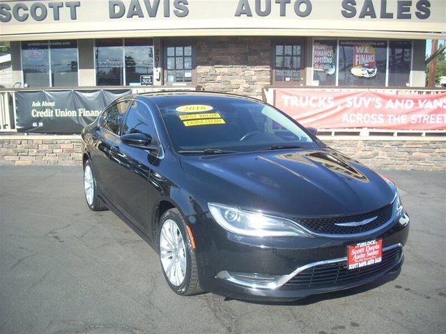 2016 Chrysler 200 Limited FWD photo