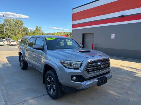 2016 Toyota Tacoma TRD Sport RWD photo