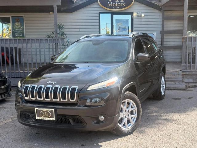 2016 Jeep Cherokee Latitude 4WD photo