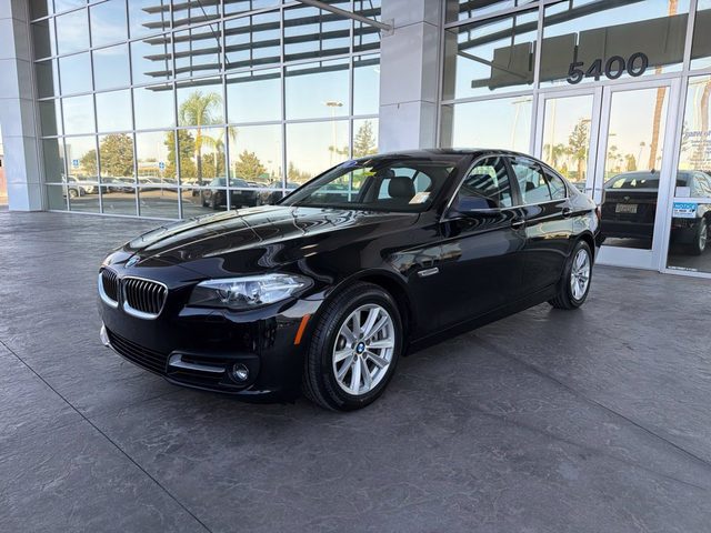 2016 BMW 5 Series 528i RWD photo